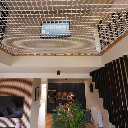 Fontan 7 Insolite * Toulon